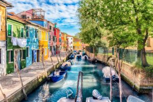 elmoutahida United Puzzles A River Flowing Inside The City