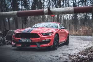 elmoutahida united puzzles- Ford Mustang City Escape
